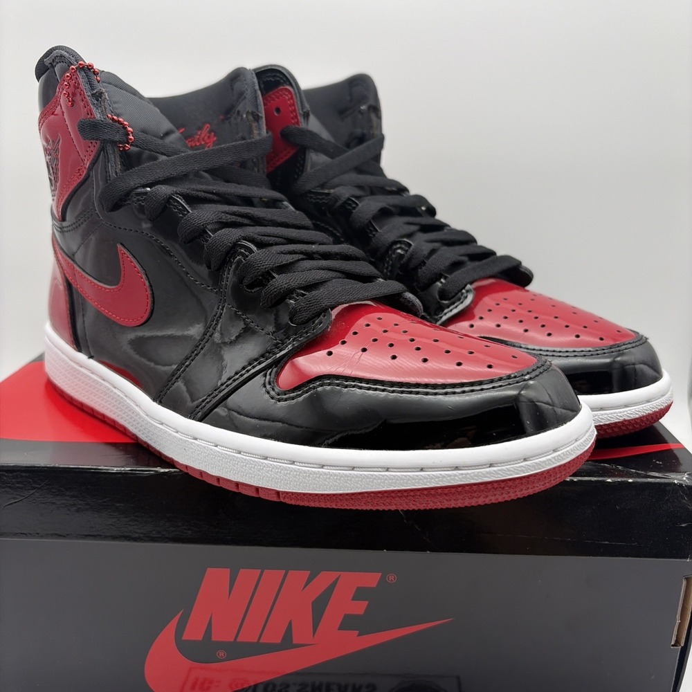 Size 9.5 - Jordan 1 Retro OG High Patent Bred (555088-063) - Picture 2 of 11
